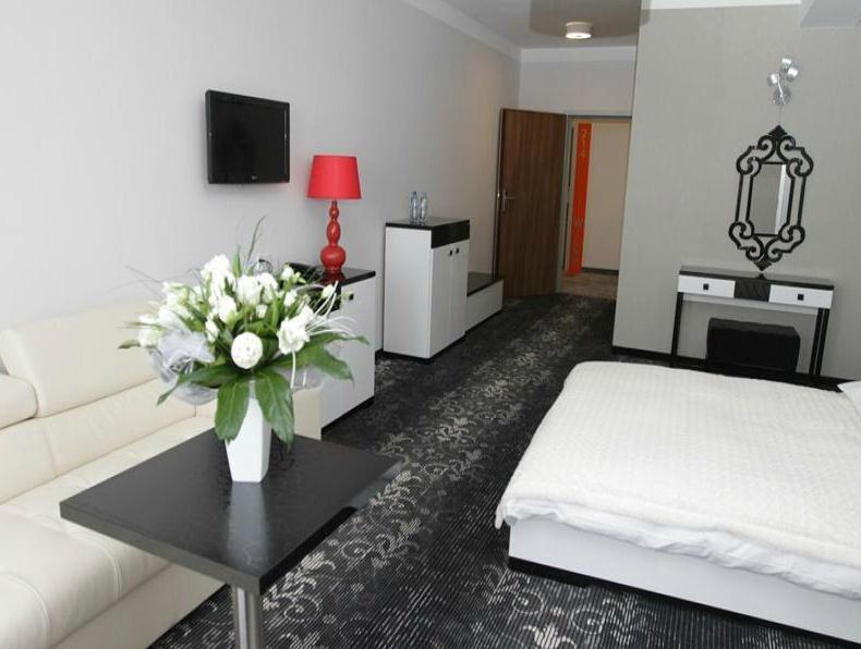 Hotel Europa ลูบิน ภายนอก รูปภาพ